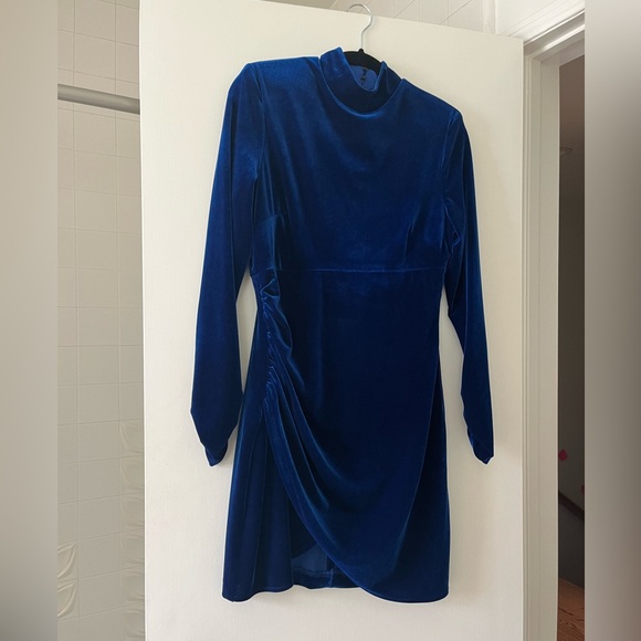 Sexy blue velvety Betsy & Adam mini dress - Picture 2 of 3